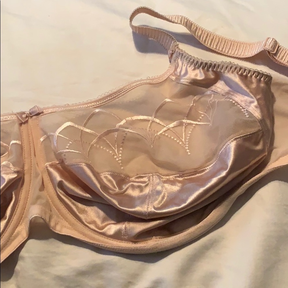 Nude Elomi bra size 38 J Uk